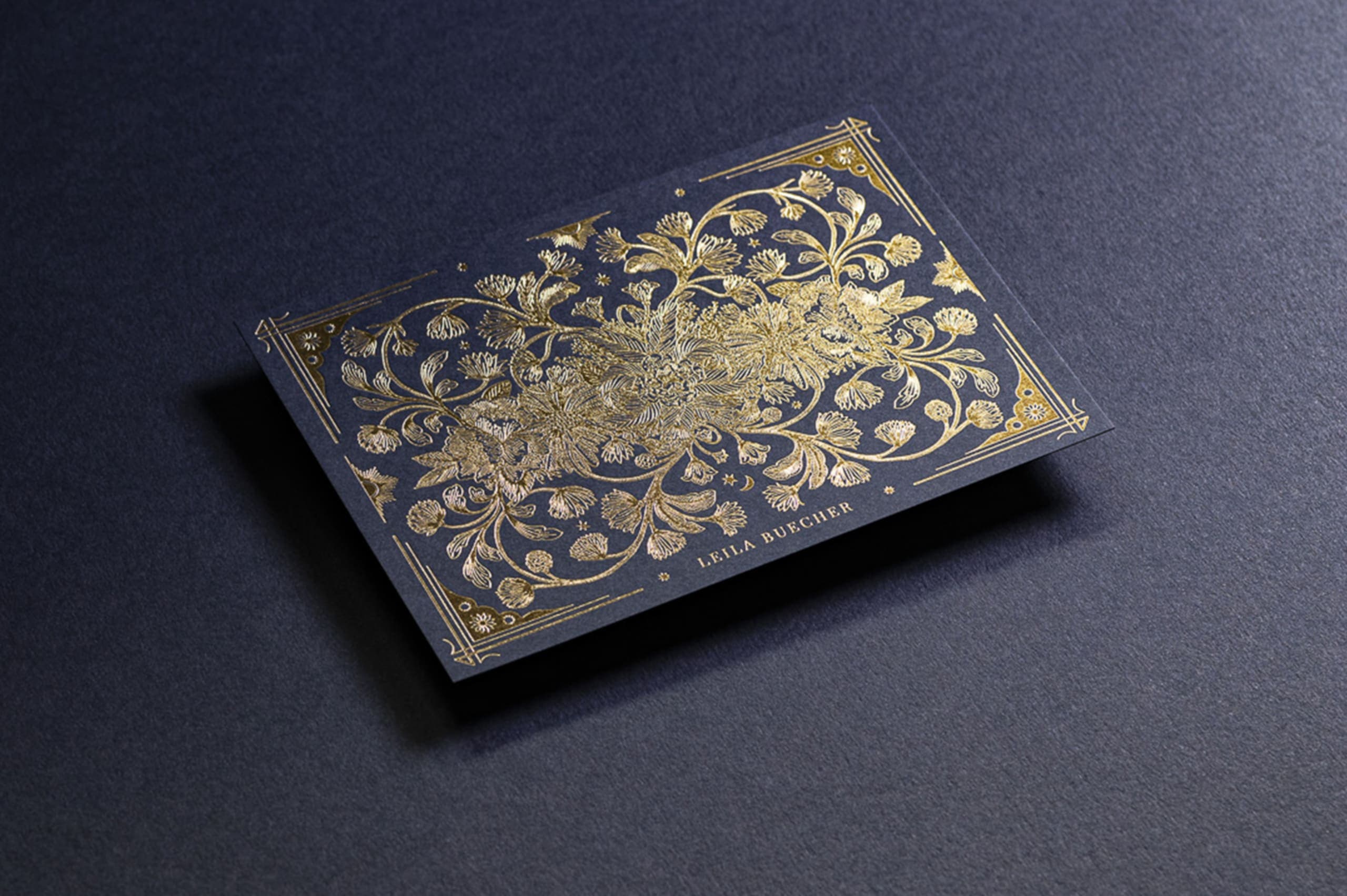 carte illustrée bleue et or pour Leila Buecher